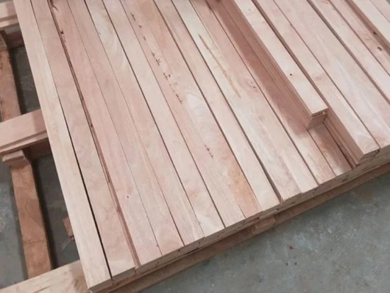 ผลิตและจำหน่ายไม้ยางพาราอัดอบแห้งสำหรับงานพาเลท