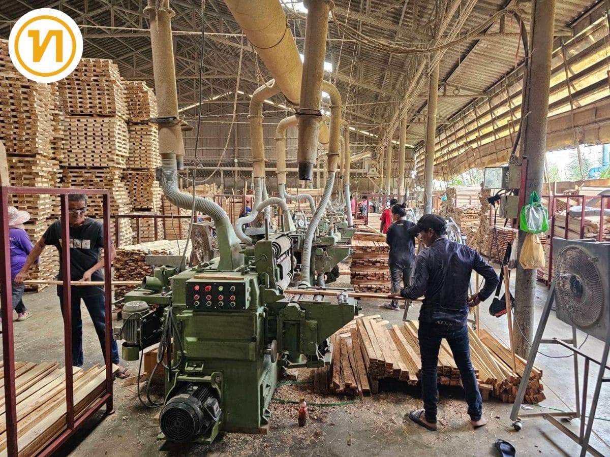 ขายไม้ยางพาราอัดน้ำยาอบแห้ง ราคาโรงงาน